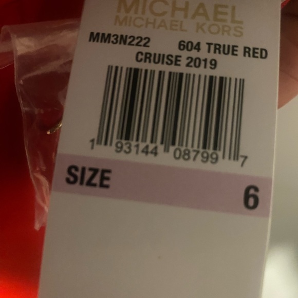 MICHAEL KORS MK cruise collection. NWT
SZ 6 - Picture 5 of 5